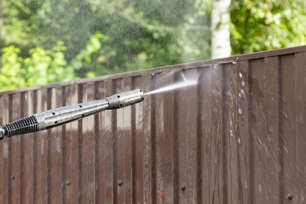 Vinyl Fence Cleaning